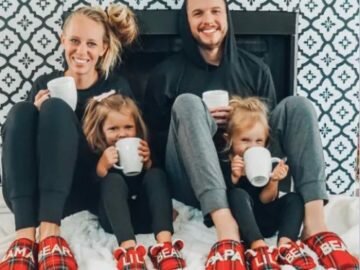 Dear foams Family Photo Slippers Sweepstakes